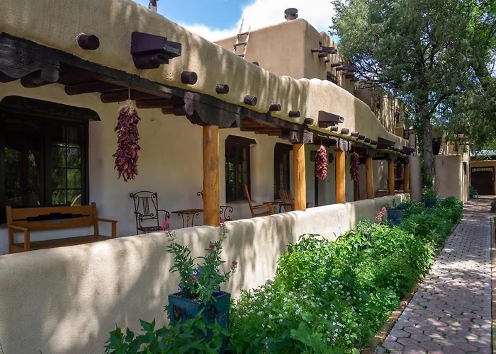 Inn On La Loma Plaza